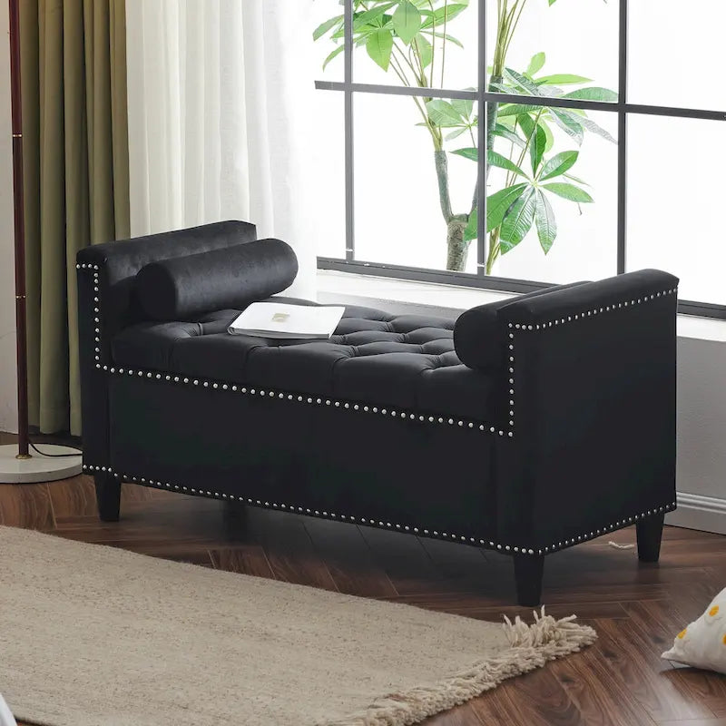 Banc de rangement capitonné en velours avec accoudoirs et garniture cloutée – Blanc crème / Noir / Gris, 3 places