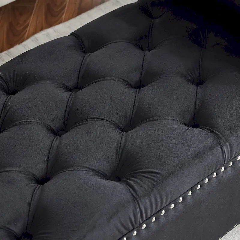 Banc de rangement capitonné en velours avec accoudoirs et garniture cloutée – Blanc crème / Noir / Gris, 3 places