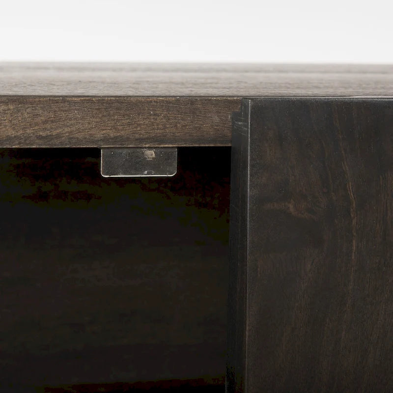 Bahut en bois massif marron 4 portes, pieds en métal doré – 203,5 cm (L) x 44 cm (l) x 76 cm (H)